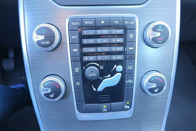 Volvo V70 2.0 T4 Polar | navi | trekh | stoelverw. | leer | 2e eigen. | bo