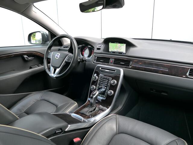 Volvo V70 2.0 T4 AUT Inscription Edition Schuifdak / Trekhaak / Stoelverwarming & verkoeling