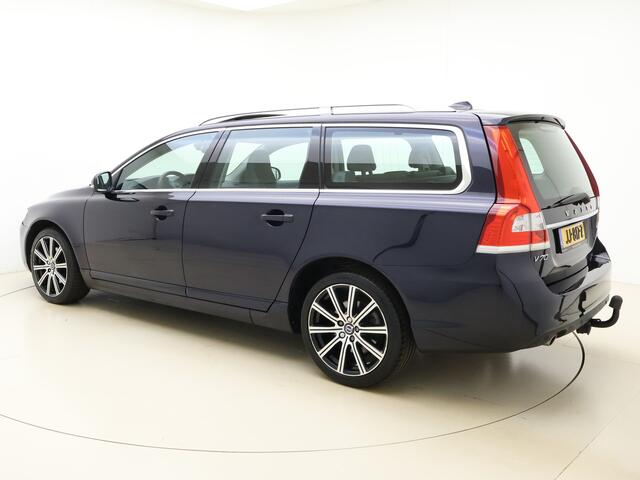 Volvo V70 D4 Automaat Polar+ / Nivomat / Open dak / Lederen bekleding / Stoel verwarming / Elektrisch verstelbare stoelen / Trekhaak /
