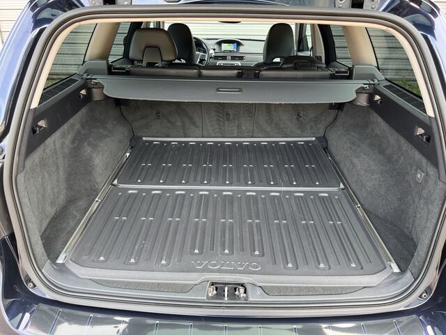 Volvo V70 2.0 T4 Polar+ / niveauregeling automatisch / Trekhaak afneembaar / Unieke V70 /