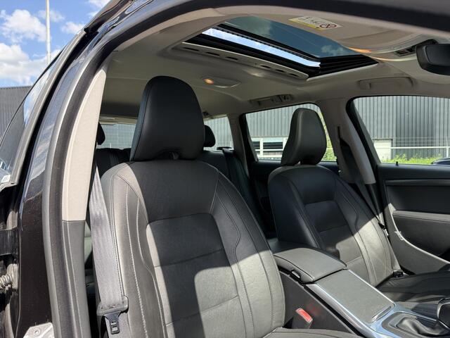 Volvo V70 T4 Polar+ Automaat | Lederen bekleding | Stoelverwarming | Elektrische stoelverstelling met geheugen | Standkachel | Volvo On Call | 17 inch LM velgen | Elektrisch schuif-kanteldak