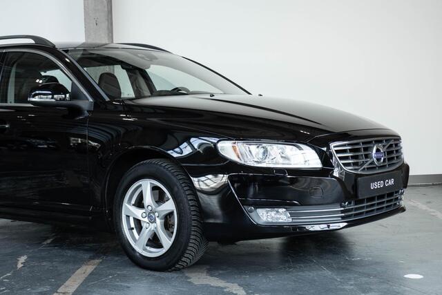 Volvo V70 D3 Polar+ | Dealer onderhouden | Harman Kardon premium audio | Stoelverwarming | Parkeerverwarming | BI-Xenon verlichting | Keyless entree | Volvo on Call | Gelamineerde zijruiten | Trekhaak |