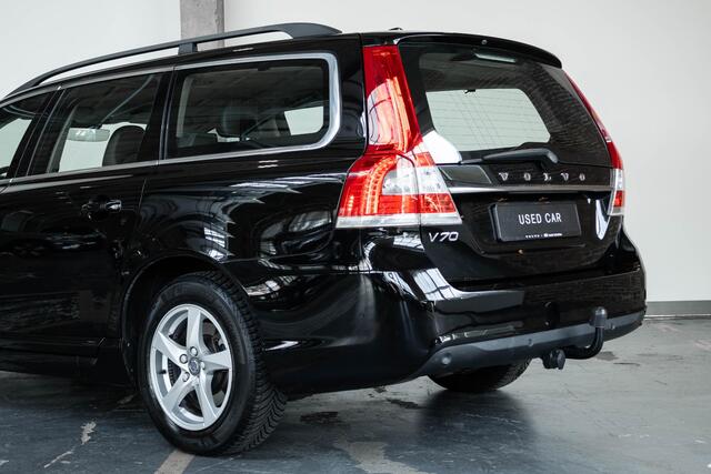 Volvo V70 D3 Polar+ | Dealer onderhouden | Harman Kardon premium audio | Stoelverwarming | Parkeerverwarming | BI-Xenon verlichting | Keyless entree | Volvo on Call | Gelamineerde zijruiten | Trekhaak |