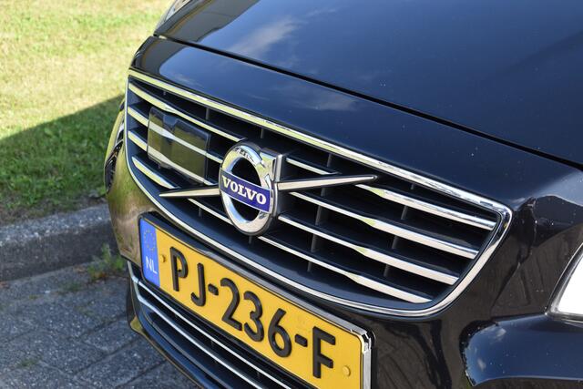 Volvo V70 D3 150PK Automaat Polar ACC | Xenon | Trekhaak | Leder | Standkachel | Stoelverwarming