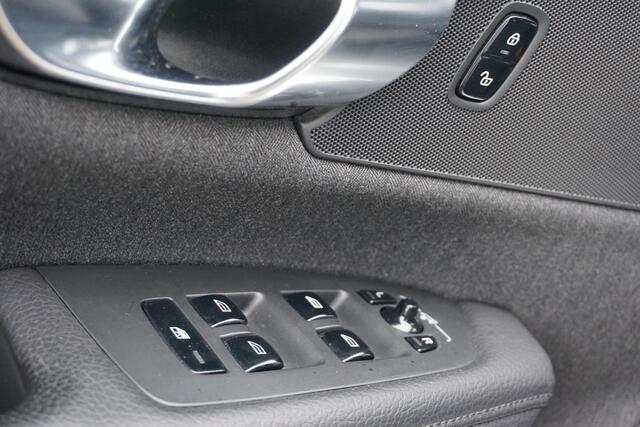 Volvo V90 2.0 T5 Momentum | Keyless | Standkachel | Stuur + Stoelverwarming | Adaptieve Cruise controle |