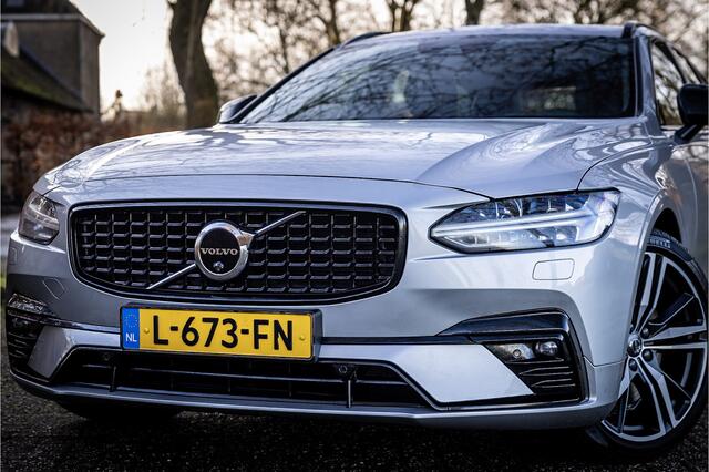 Volvo V90 B4 Ultimate Dark Panorama HUD Harman Kardon