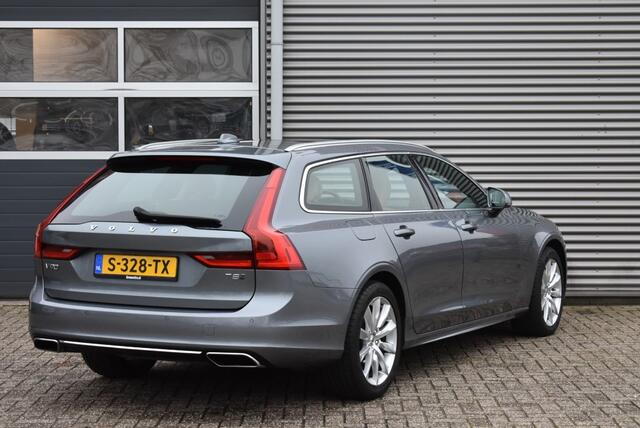 Volvo V90 T8 / INSCRIPTION / CARPLAY / LEDER / PANORAMADAK