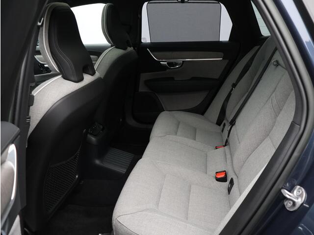 Volvo V90 T6 350PK Plug-in hybrid AWD Ultimate Dark / Long Range / Tailored Wool Contourstoelen / Luchtvering / 20" / 360gr Camera /Panoramisch Dak / Extra getint Glas