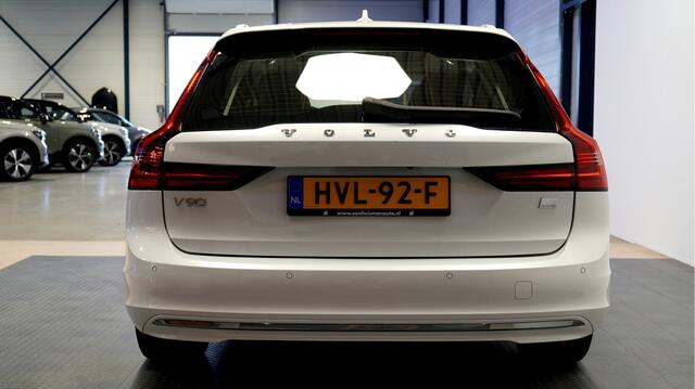Volvo V90 2.0 T8 Recharge AWD 287kW/390pk Aut8 Inscription PANORAMADAK + HARMAN/KARDON + ADAPT.CRUISE + PILOT ASSIST + STOELVERWARMING&-VENTILATIE + 360 CAMERA + HEAD-UP DISPLAY + STUURVERWARMING + KEYLESS ENTRY&GO + PARKSENSOREN V&A + 19" LM-VELGEN!!