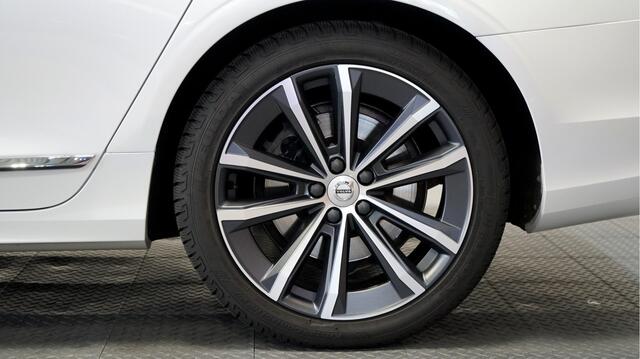 Volvo V90 2.0 T8 Recharge AWD 287kW/390pk Aut8 Inscription PANORAMADAK + HARMAN/KARDON + ADAPT.CRUISE + PILOT ASSIST + STOELVERWARMING&-VENTILATIE + 360 CAMERA + HEAD-UP DISPLAY + STUURVERWARMING + KEYLESS ENTRY&GO + PARKSENSOREN V&A + 19" LM-VELGEN!!