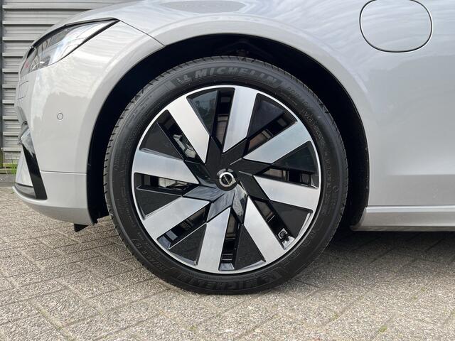 Volvo V90 T6 350pk AWD Ultra Dark / 360 Camera / Head-Up / Schuif/kanteldak / Trekhaak / BLIS /