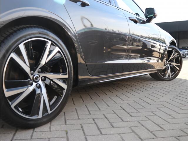 Volvo V90 2.0 T6 AWD Plus Dark I Panoramadak I Trekhaak I HarmanKardon