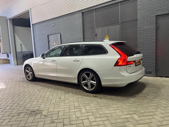 Volvo V90 T4 | ACC | Leder | Stoel+Stuurverwarming | Getint Glas | Achterbank-verwarming