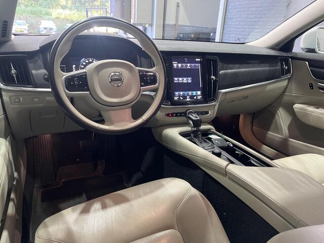 Volvo V90 T4 | ACC | Leder | Stoel+Stuurverwarming | Getint Glas | Achterbank-verwarming