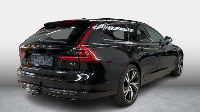 Volvo V90 B4 D Plus Dark | Trekhaak | Schuif/kantel Panoramadak | Memory | Harman/Kardon | Leder | BLIS | Adaptive cruise | Pilot assist | DAB | Extra getint glas |