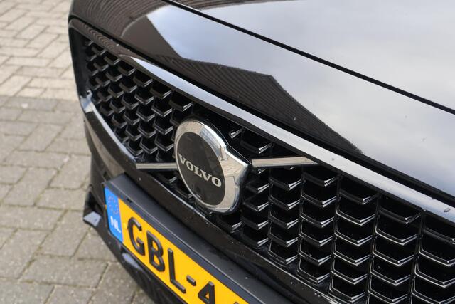 Volvo V90 T6 Plug-in hybrid AWD Ultra Dark | Gelaagd glas | Head-Up Display | Harman Kardon