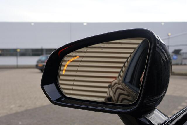 Volvo V90 T6 Plug-in hybrid AWD Ultra Dark | Gelaagd glas | Head-Up Display | Harman Kardon