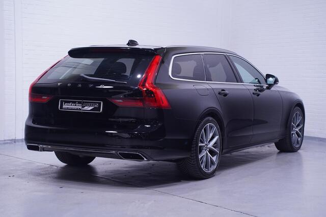 Volvo V90 2.0 T8 AWD Momentum Navi Stuur- en stoelverwarming Led koplampen Adaptive cruise 2100 kg trekgewicht