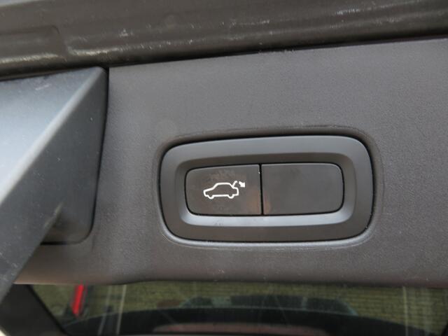 Volvo V90 2.0 T4 Automaat Momentum Airco ACC Cr-Control CarPlay Panoramadak