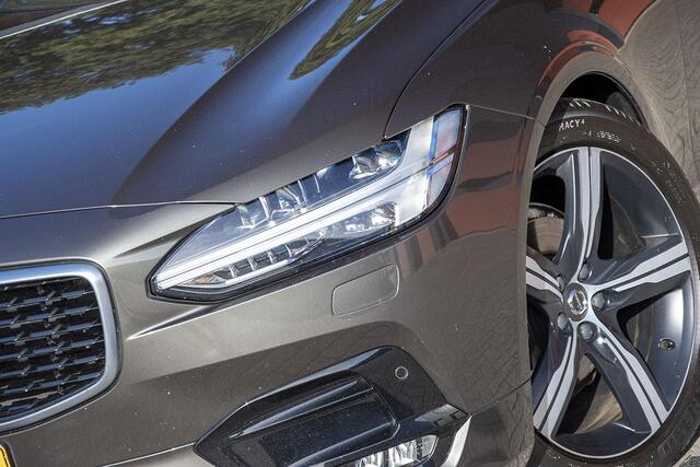 Volvo V90 2.0 D4 R-DESIGN / TREKHAAK
