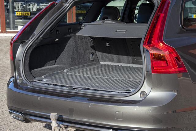 Volvo V90 2.0 D4 R-DESIGN / TREKHAAK