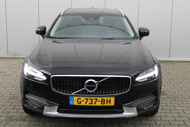Volvo V90 Cross Country T5 AWD 90th Anniversary Edition | Trekhaak | Sport leer | Parkeer camera