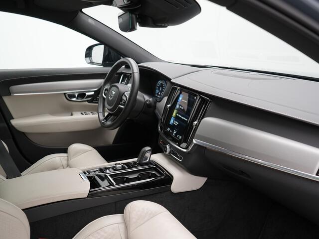 Volvo V90 T6 AWD R-Design Plug In Hybrid 340pk Dealer O.H PHEV | Trekhaak Af Fabriek | Panodak | Adaptive Cruise | Head Up | Harman & Kardon | 360 Camera | Lederen Sporstoelen Memory & Verwarmd | Pilot Assist | Apple Carplay | Navigatie | DAB |