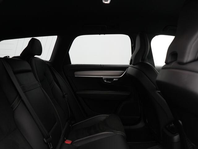 Volvo V90 T8 AWD R-Design Plug In Hybrid 394pk Dealer O.H. PHEV | Adaptive Cruise | 360 Camera | Black Optic | Alcantara Sportstoelen Memory & Verwarmd | Apple Carplay | Keyless | Blis | Virtual | Navigatie | 19"L.M |