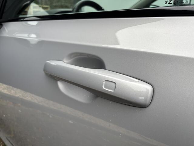 Volvo V90 T6 AWD Recharge Plus Dark / Panoramisch Dak / Luchtvering / 20" / 360 camera / Alarm