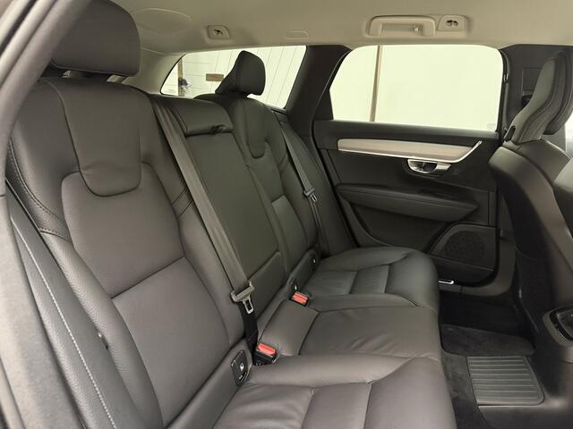 Volvo V90 T6 350pk AWD Plus Dark / 360 Camera / Full-LED / El. Trekhaak / Getint glas / El. Stoelen / Harman&Kardon Audio / 19'' / ACC / BLIS / Stoel + Stuurw. Verwarming /
