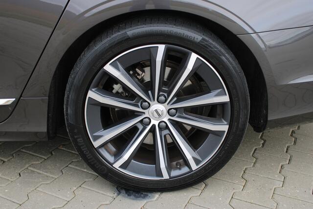 Volvo V90 2.0 T6 AWD Inscription Exclusive | Incl. 12 maanden garantie | Trekhaak | Schuif/kantel dak | Apple carplay | Harman/Kardon | Head-up display | Stoelverwarming + ventilatie | Stuurverwarming | Stoelverwarming achter |