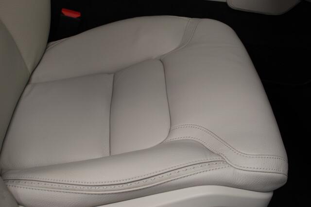 Volvo V90 Cross Country T5 AWD Plus | Rijklaarprijs | Leer | Trekhaak |