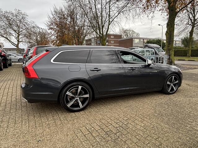 Volvo V90 T8 AWD R-Design B&W HeadUp 360 DAB Family