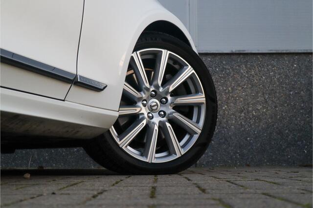 Volvo V90 2.0 T8 AWD Inscription Panorama / Bowers & Wilkins / Pilot assist / Dode hoek /