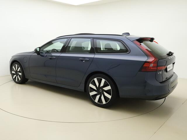 Volvo V90 T6 350pk AWD Ultra Dark / Dubbel glas / 19'' + All Season / Trekhaak / head-Up / Lederen Dashboard / Stoel + Stuurw. Verwarming / Full-LED / 360 Camera / Keyless /
