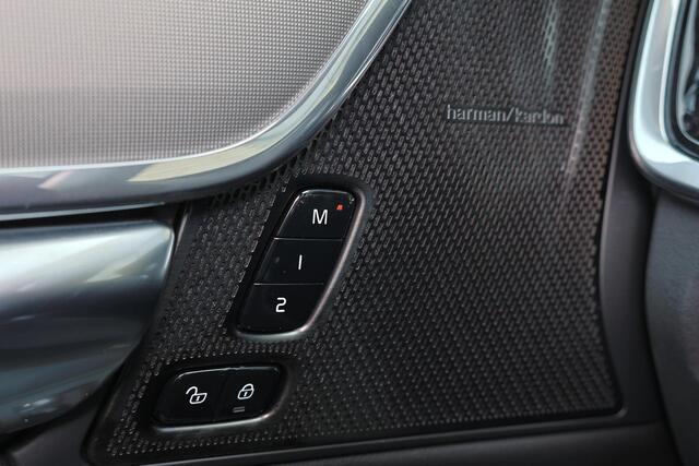 Volvo V90 T6 Recharge AWD Plus Dark - IntelliSafe Assist & Surround - 360º Camera - Harman/Kardon audio - Adaptieve LED koplampen - Verwarmde voorstoelen, stuur & achterbank - Parkeersensoren voor & achter - Elektr. bedienb. voorstoelen met geheugen - Extra getint 