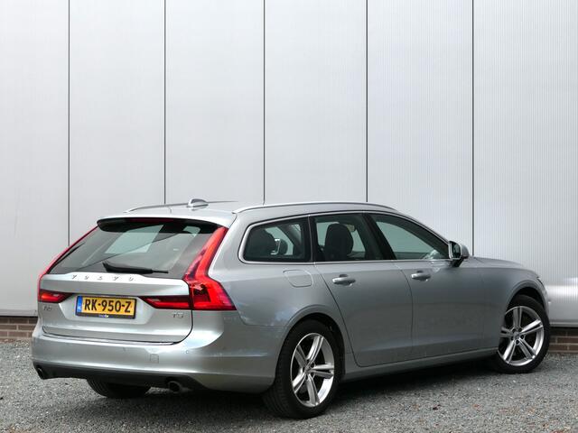 Volvo V90 T5 AUT 12 MND garantie Momentum Leer / Stuur verwarming / Parkee