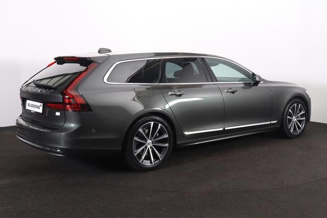 Volvo V90 T6 AWD Inscription - IntelliSafe Assist & Surround - Harman/Kardon audio - Adaptieve LED koplampen - Parkeercamera achter - Verwarmde voorstoelen, stuur & achterbank - Parkeersensoren voor & achter - Elektr. bedienb. voorstoelen met geheugen - Standkachel