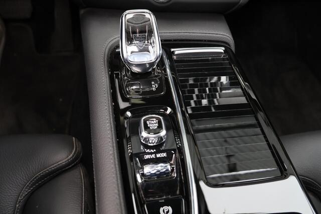 Volvo V90 T6 AWD Inscription - IntelliSafe Assist & Surround - Harman/Kardon audio - Adaptieve LED koplampen - Parkeercamera achter - Verwarmde voorstoelen, stuur & achterbank - Parkeersensoren voor & achter - Elektr. bedienb. voorstoelen met geheugen - Standkachel