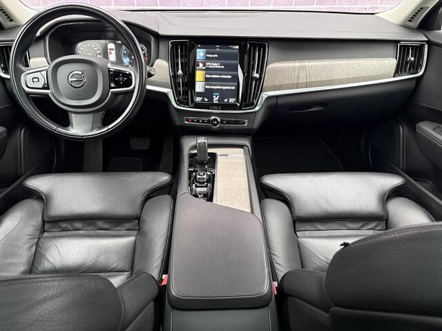 Volvo V90 Cross Country 2.0 B5 AWD Pro | Trekhaak | Schuif/kantel panoramadak | 360° Camera | Memory | Stoel/stuurverwarming | Intellisafe surround | BLIS | extra getint glas |