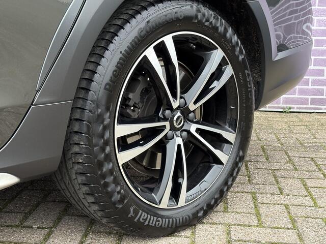 Volvo V90 Cross Country 2.0 B5 AWD Pro | Trekhaak | Schuif/kantel panoramadak | 360° Camera | Memory | Stoel/stuurverwarming | Intellisafe surround | BLIS | extra getint glas |