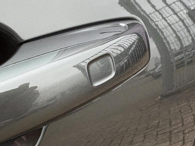 Volvo V90 Cross Country 2.0 B5 AWD Pro | Trekhaak | Schuif/kantel panoramadak | 360° Camera | Memory | Stoel/stuurverwarming | Intellisafe surround | BLIS | extra getint glas |