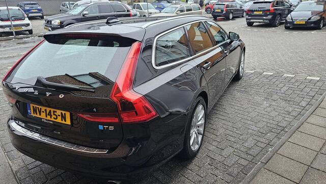 Volvo V90 2.0 T5 Momentum