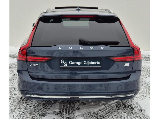 Volvo V90 2.0 T6 Phev AWD Plus 19" Wielen - Panoramadak - Trekhaak - Harman Kardon Audio - Camera achter - Climate - Privacy Glass - Zwart lederen Interieur - Electrisch bedienbare voorstoelen met memory- Achterbank verwarming - Voorruit verwarming
