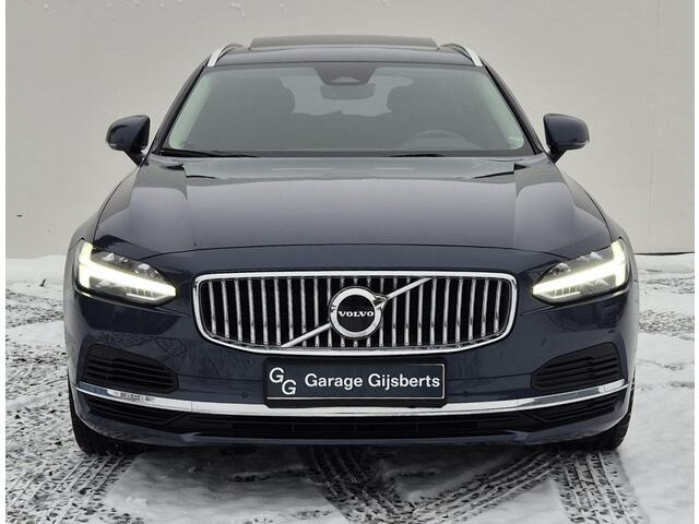 Volvo V90 2.0 T6 Phev AWD Plus 19" Wielen - Panoramadak - Trekhaak - Harman Kardon Audio - Camera achter - Climate - Privacy Glass - Zwart lederen Interieur - Electrisch bedienbare voorstoelen met memory- Achterbank verwarming - Voorruit verwarming