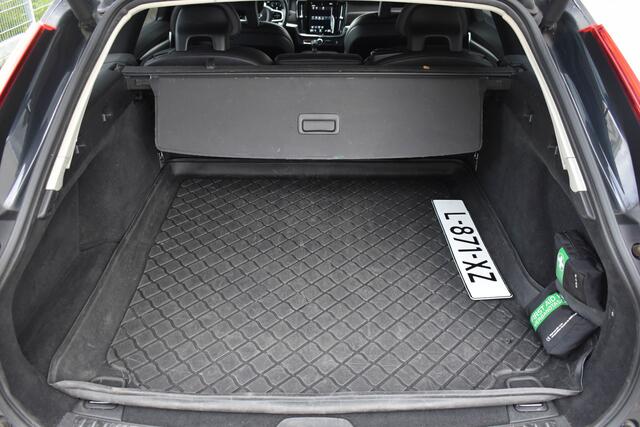 Volvo V90 Cross Country 2.0 D4 Aut. | Polestar Eng. | Trekhaak | Carplay | Navi | Stoelverwarming