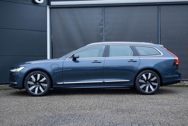 Volvo V90 T6 Automaat Plug-in hybrid AWD Ultra Bright | Panoramadak | Verwarmbare voorstoelen en achterbank | Verwarmbaar stuurwiel | Premium audio by Harman Kardon | Adaptieve cruise control | Rondom zichtcamera | Apple carplay/Android auto | 19 inch Lichtmetalen