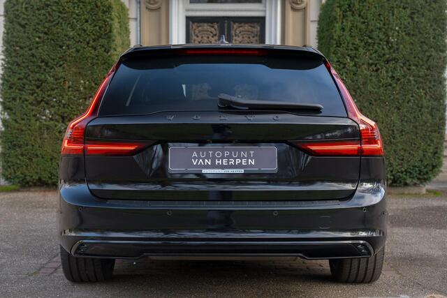 Volvo V90 2.0 T8 Plug-in hybrid AWD Ultimate Dark 455 PK TREKHAAK | PANO | MASSAGE | 360 CAM | STOELVENTILATIE