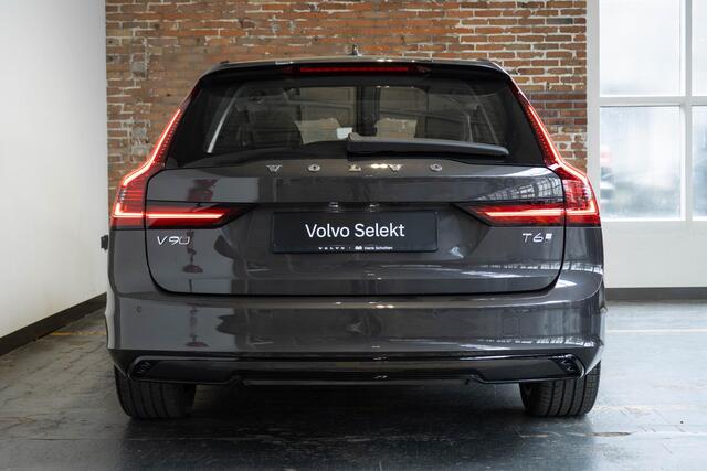 Volvo V90 T6 Plug-in hybrid AWD Ultra Dark | Panoramadak | Semi-Electrische Trekhaak | Verwarmbare voorstoelen+stuurwiel+achterbank | Premium audio by Harman Kardon | Head-up display | 360° Parkeercamera | Parkeersensoren voor + achter