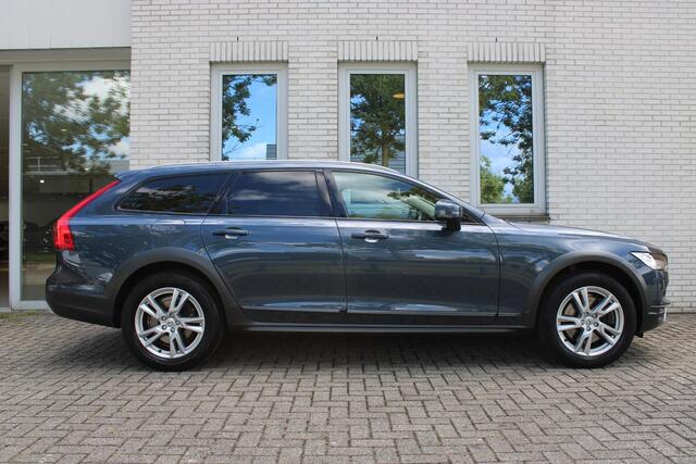 Volvo V90 Cross Country T5 Automaat 90th Anniversary Edition | Dealeronderhouden | Lederen bekleding | Adaptieve Cruise Control | BLIS | Verwarmbare voorstoelen | Elektrisch bedienbare achterklep | Parkeercamera achter | Parkeersensoren voor en achter |